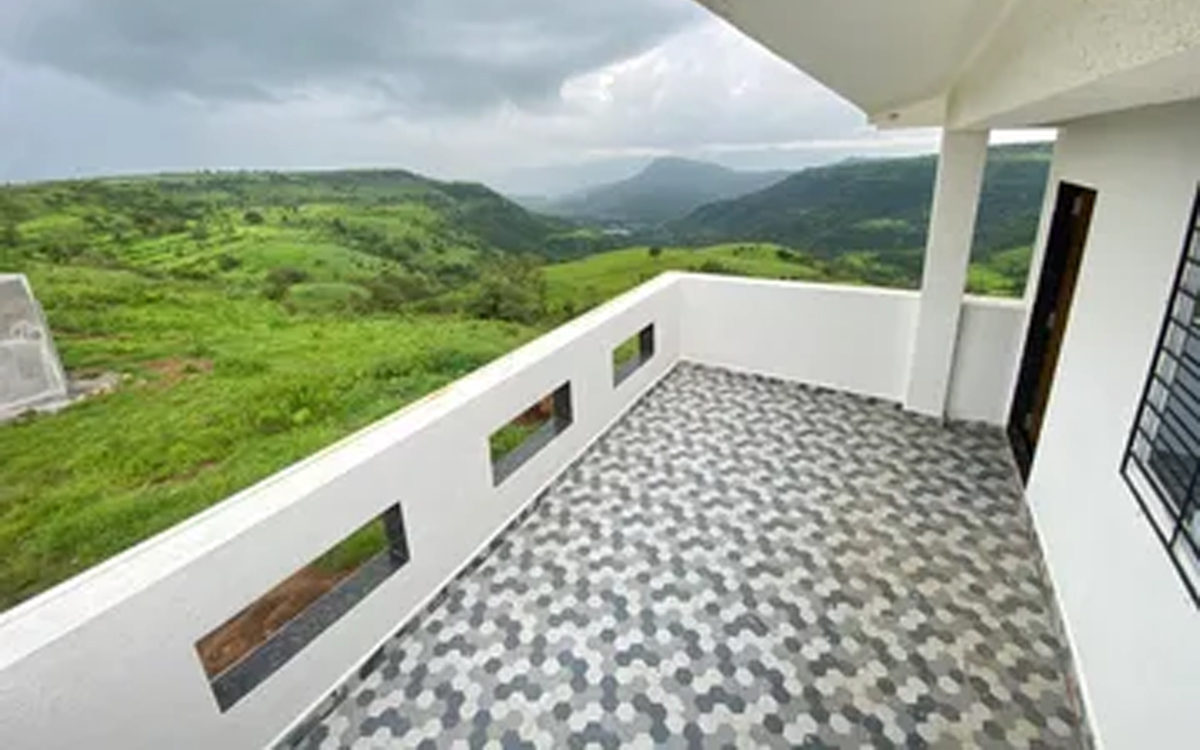 Patil Wada Villa : Hill Top balconies